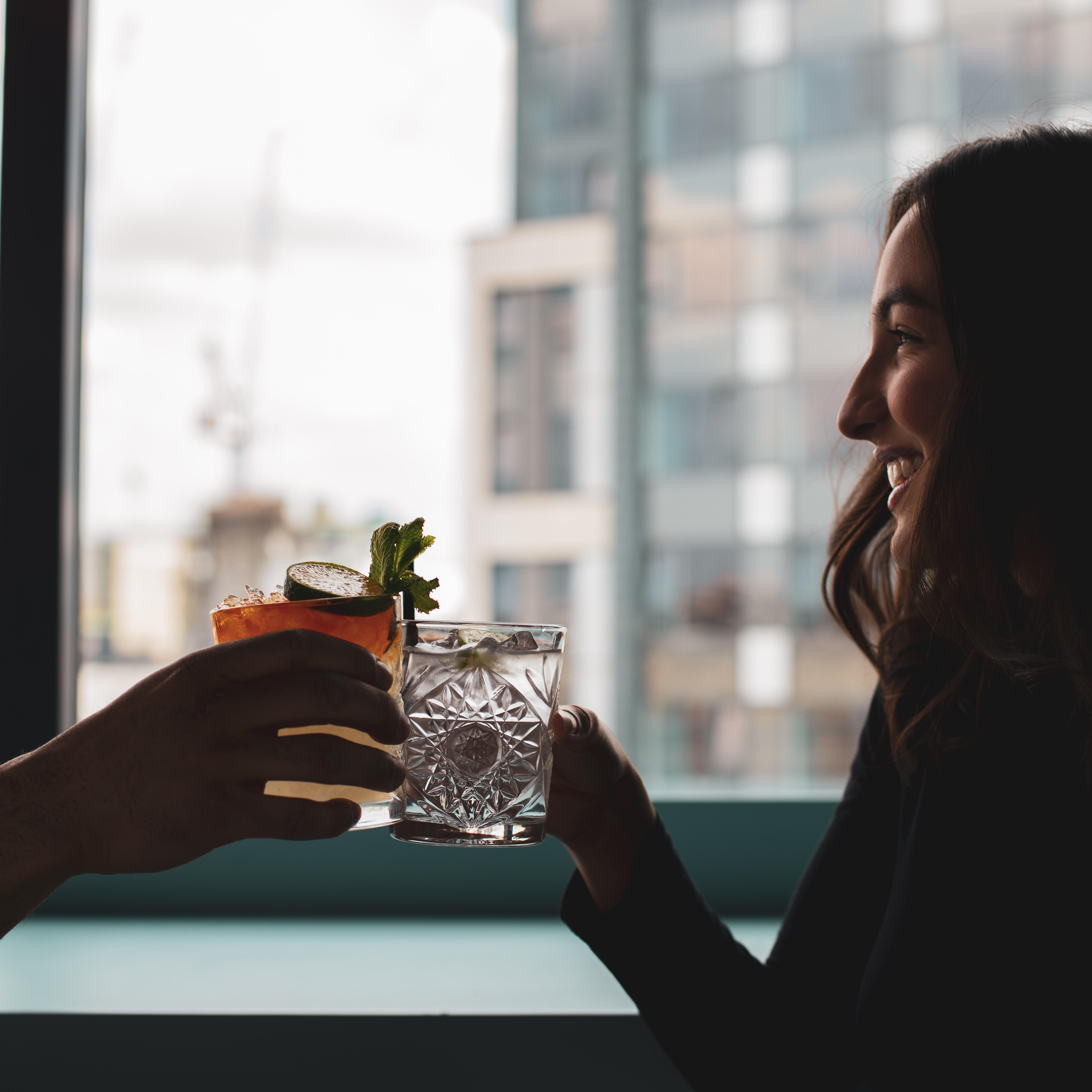 Yotel Glasgow Ngoại thất bức ảnh "Cheers"
